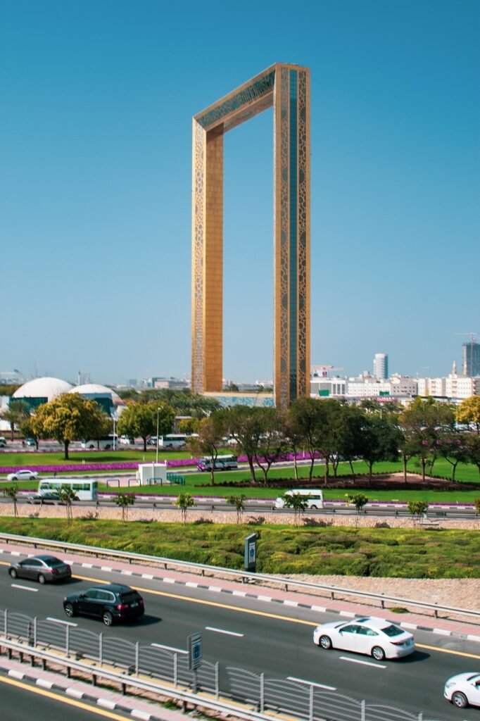 dubai frame, building, landmark-5491687.jpg